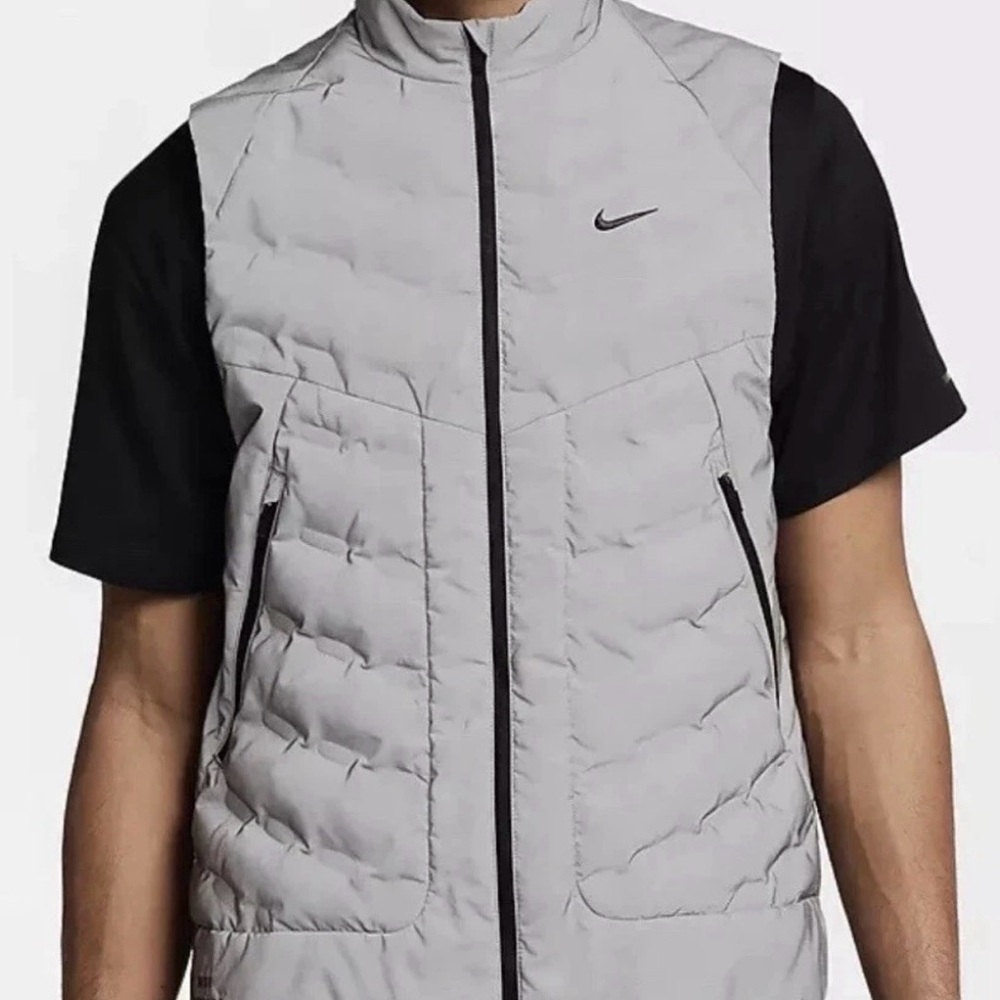 Mens Nike Therma-Fit ADV Reflective Silver Running Vest Sz Medium FZ1131-035 New